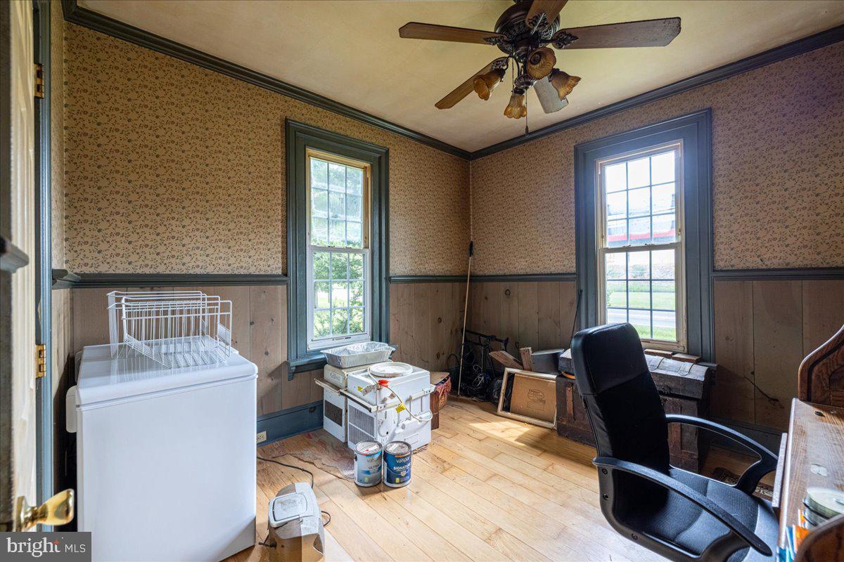 2260 Allentown Road Quakertown, PA 18951 - Photo 12 of 28 Dining Room