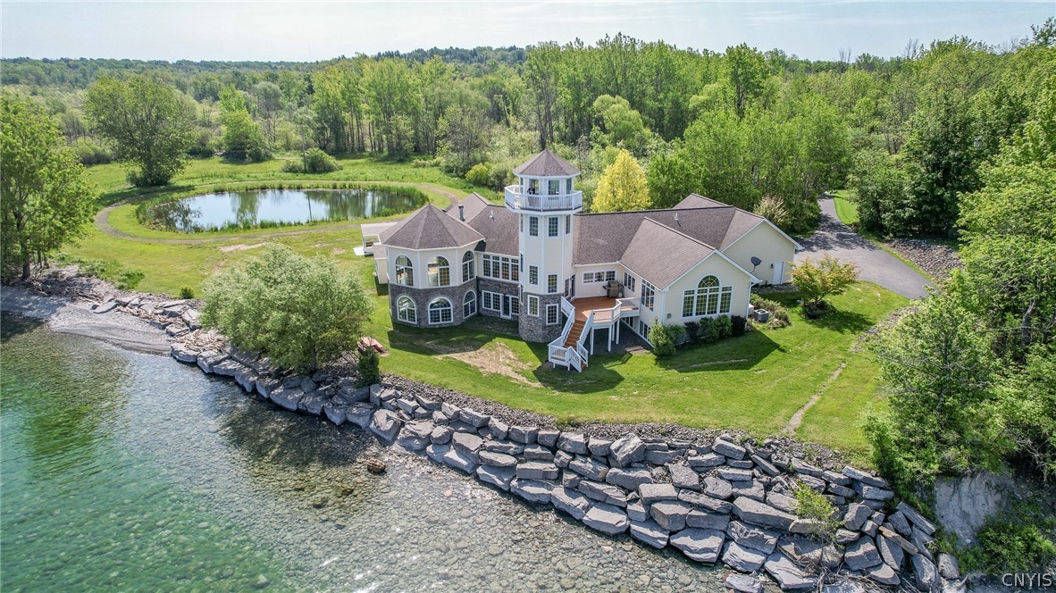 304 Lakeshore Road Oswego, NY 13126 - Photo 2 of 50