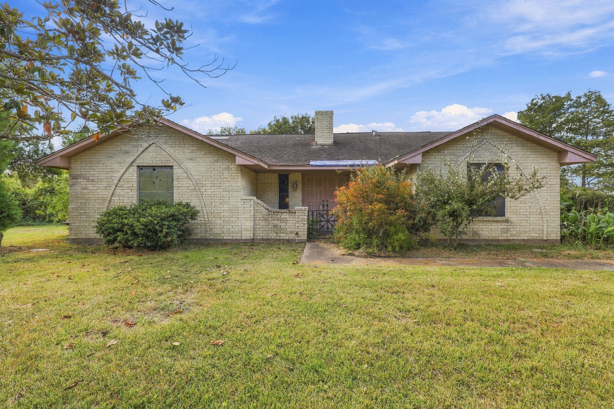 815 County Road 32 Angleton, TX 77515 - Photo 2 of 30 Gallery Image 2