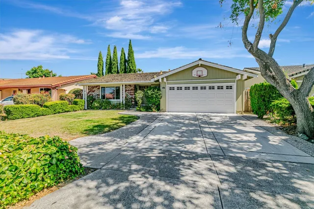 $1,699,998 | 3072 Chippenham Drive, San Jose, CA 95132