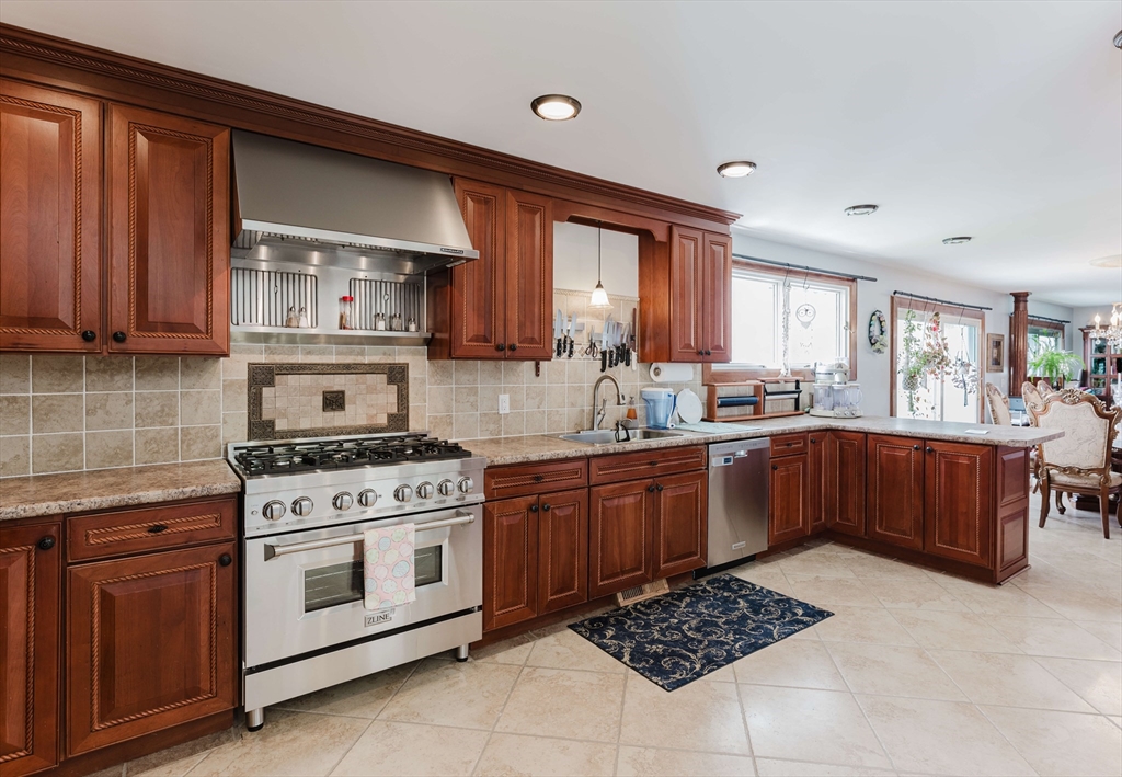 6 Middlefield Place Acushnet, MA 02743 - Photo 20 of 42
