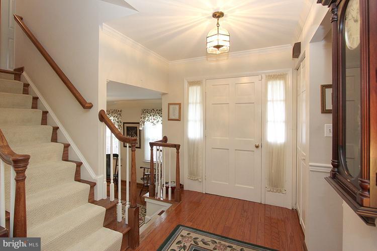 17105 Oxley Farm Road Poolesville, MD 20837 - Photo 2 of 25 Interior (General)