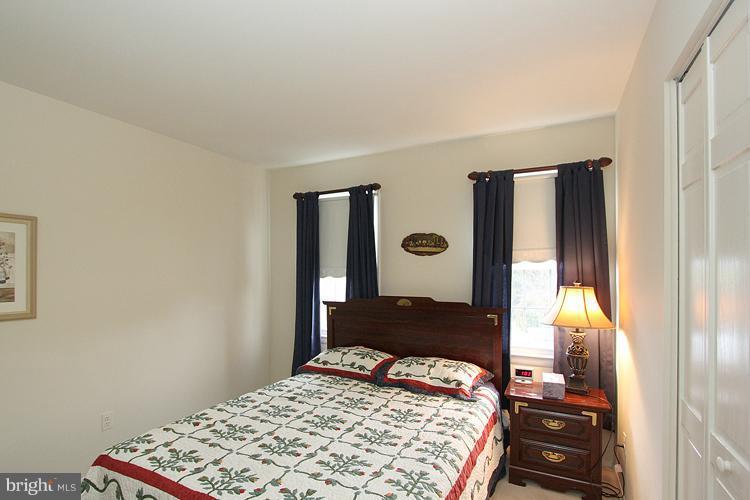 17105 Oxley Farm Road Poolesville, MD 20837 - Photo 19 of 25 Bedroom