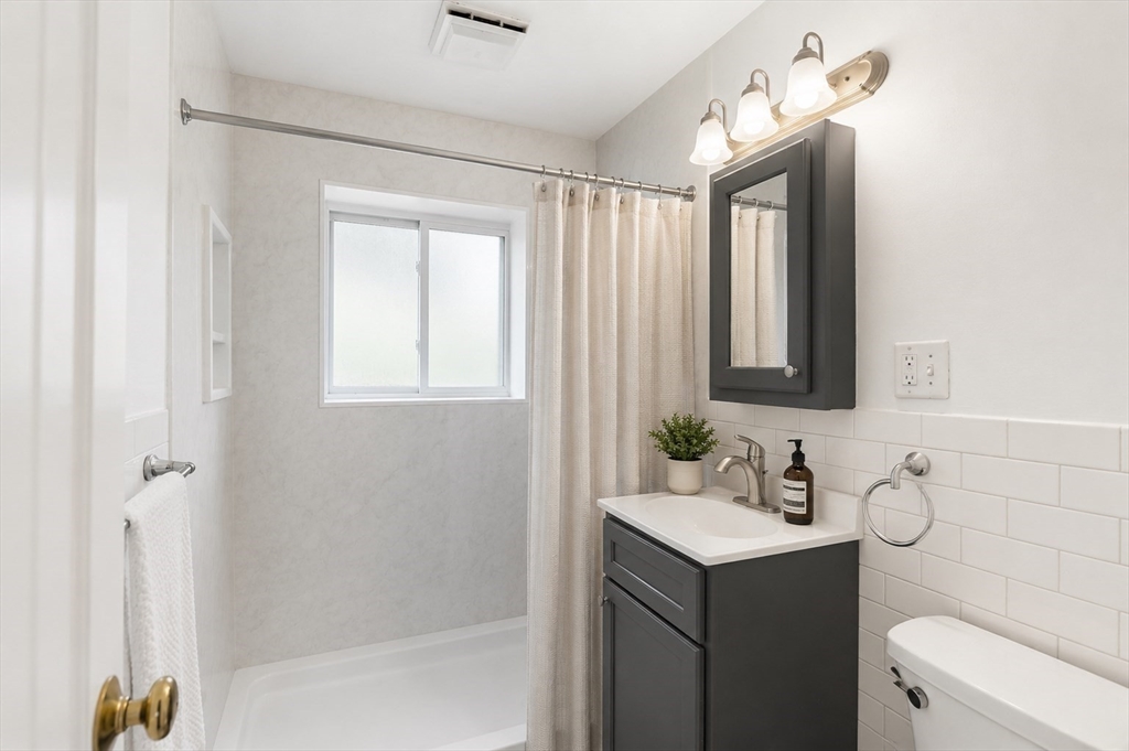 68 Bryon Road, Unit 5 Boston, MA 02467 - Photo 6 of 9