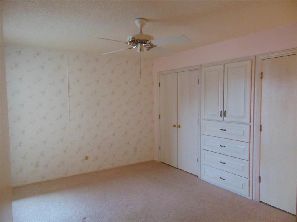 12806 Midway Road, Unit 2020 Dallas, TX 75244 - Photo 14 of 18 a view of an empty room