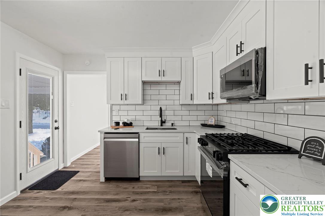 1307 Chestnut Street Marcus Hook, PA 19061 - Photo 23 of 34 All new stainless steel appliances