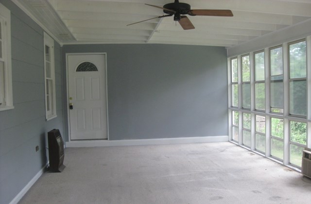 3220 Primrose Road Columbus, GA 31907 - Photo 3 of 16 an empty room with a window