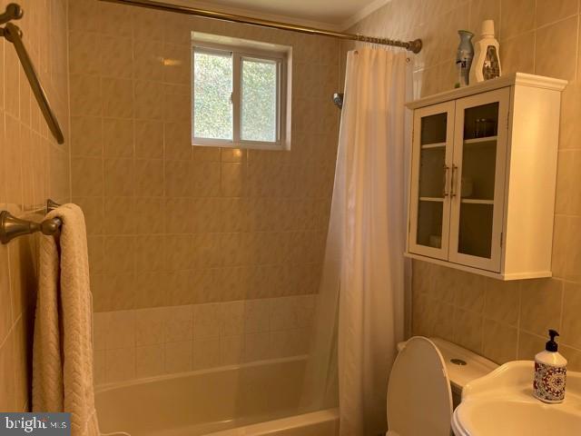 1348 Valley Road Woodlyn, PA 19094 - Photo 11 of 21 Hall Bath