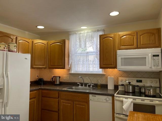 1348 Valley Road Woodlyn, PA 19094 - Photo 6 of 21 Kitchen