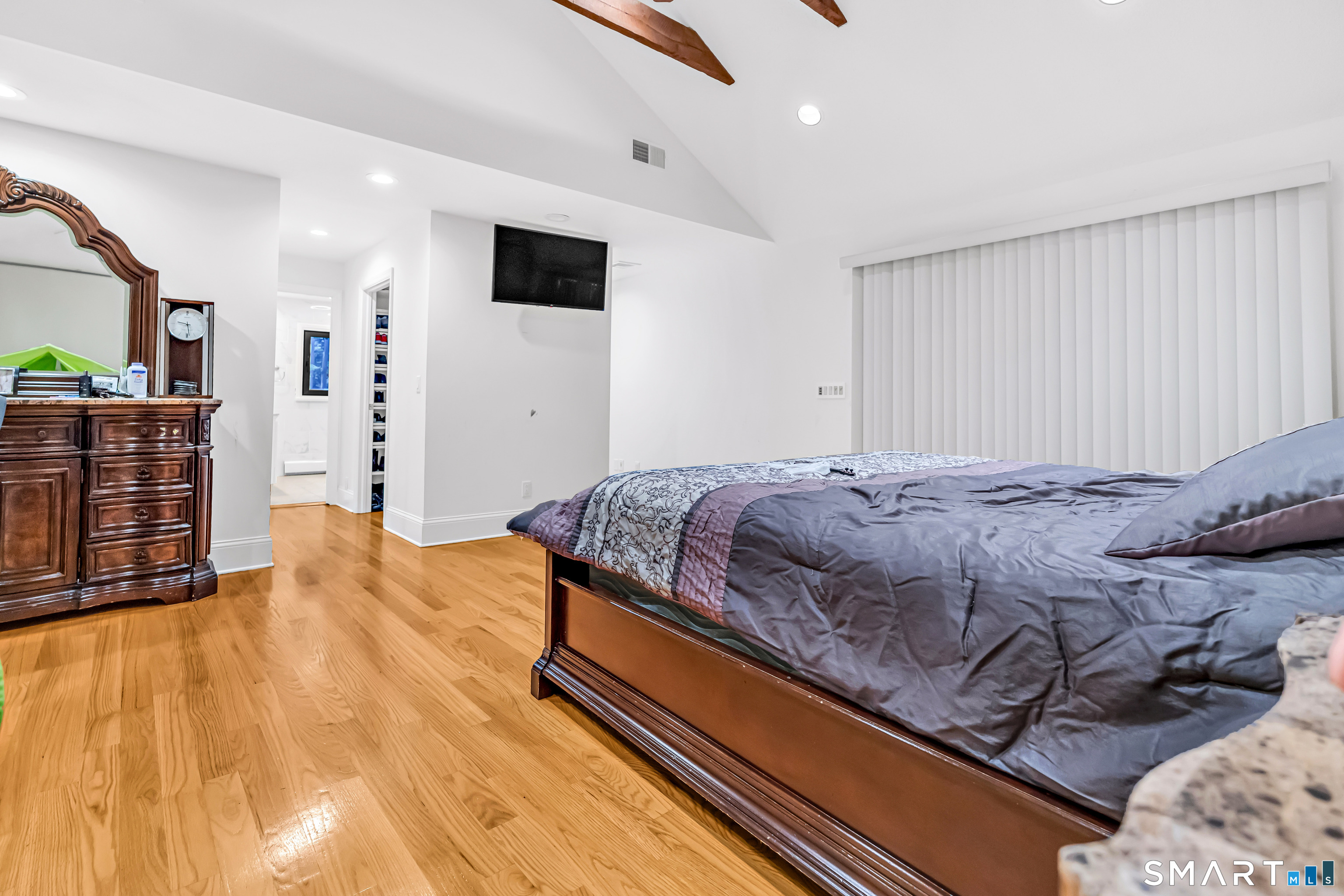 68 Parry Road Stamford, CT 06907 - Photo 14 of 39 Gallery Image 14