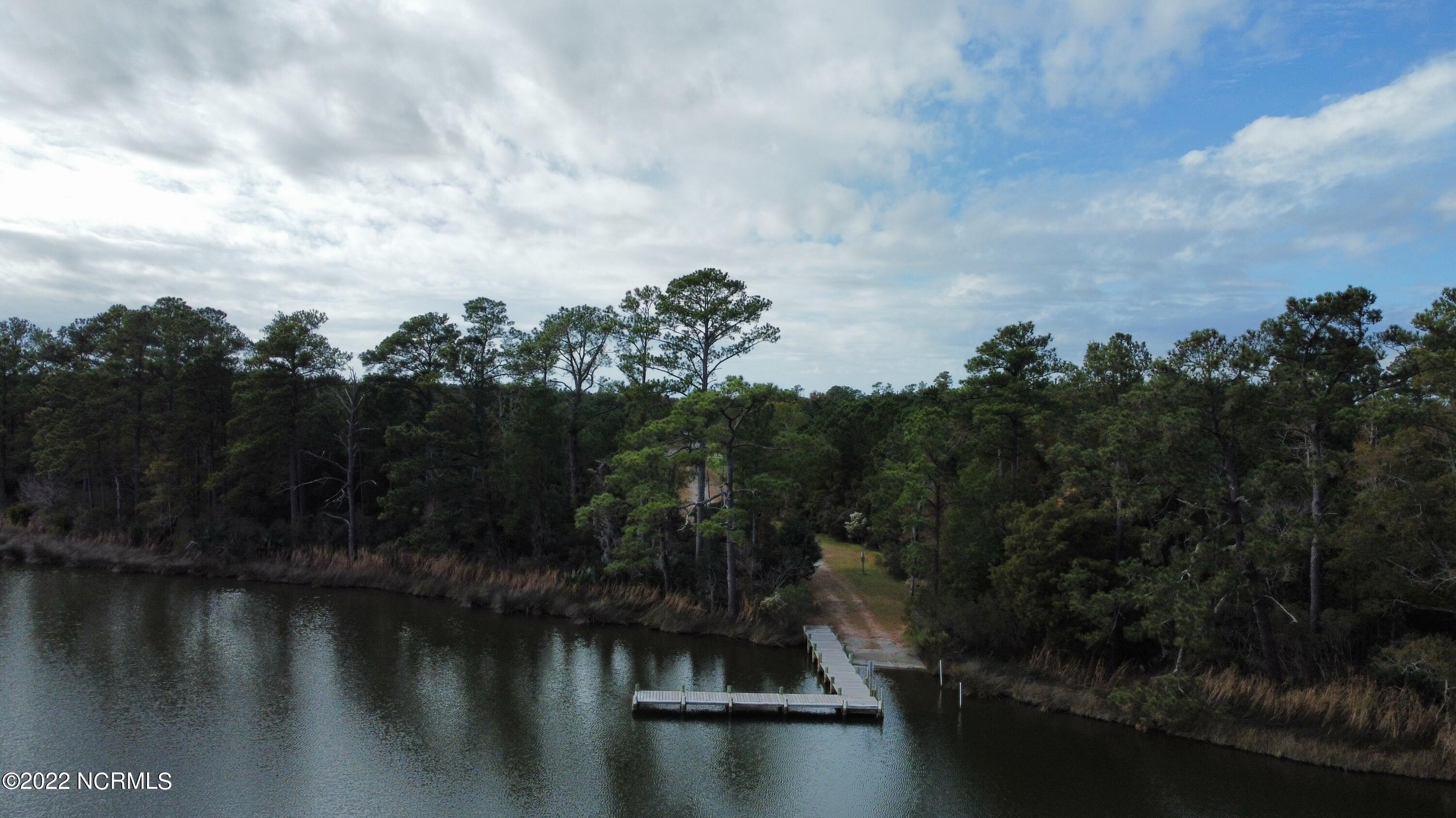 136 Garbacon Drive Beaufort, NC 28516 - Photo 28 of 38 dji_fly_20221122_134958_85_1669216055339