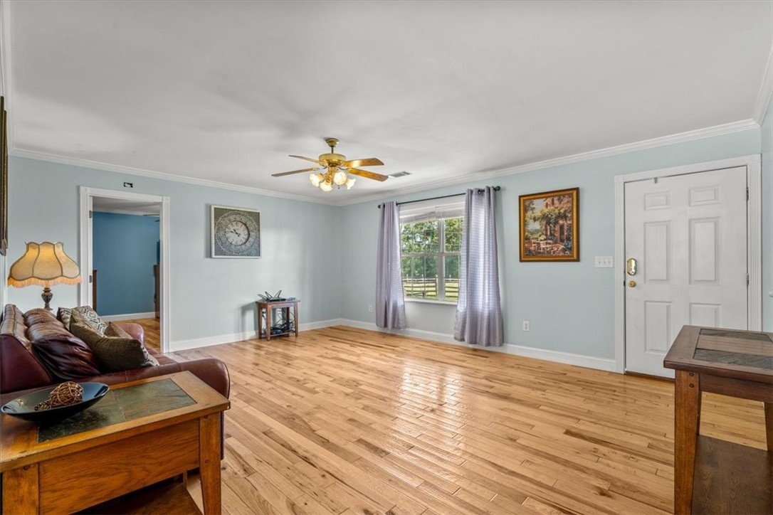525 Hammond Road Belton, SC 29627 - Photo 6 of 26