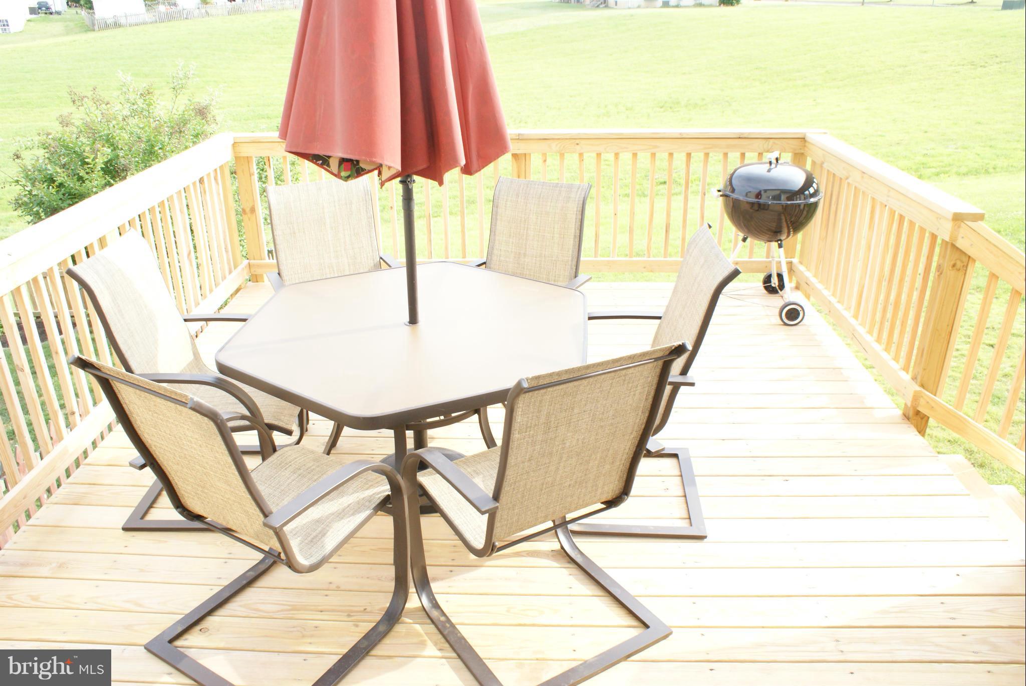 652 Kings Grant Road Culpeper, VA 22701 - Photo 9 of 24 New deck off kitchen