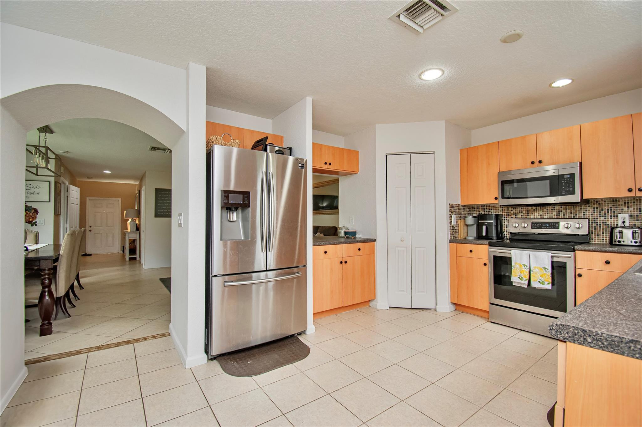 1055 Imperial Lake Road West Palm Beach, FL 33413 - Photo 12 of 53 Photo 12