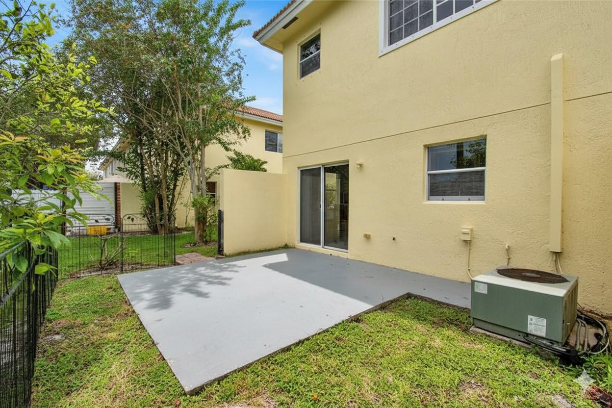 1055 Imperial Lake Road West Palm Beach, FL 33413 - Photo 32 of 53 Photo 32