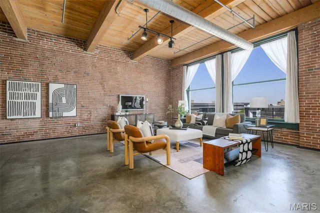 $214,900 | 901 Washington Avenue, Unit 411, St. Louis, MO 63101