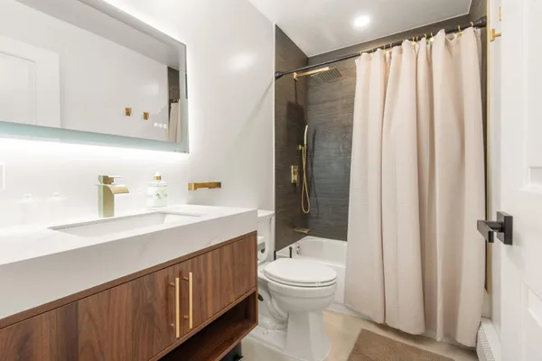 $4,600 | 312 Garfield Avenue, Unit 2, Jersey City, NJ 07305