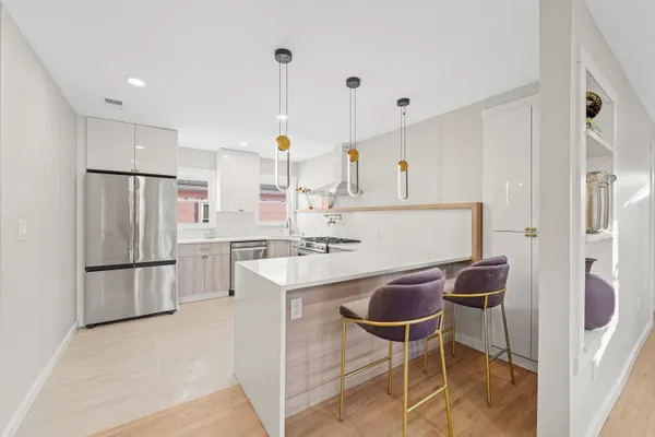 $4,600 | 312 Garfield Avenue, Unit 2, Jersey City, NJ 07305