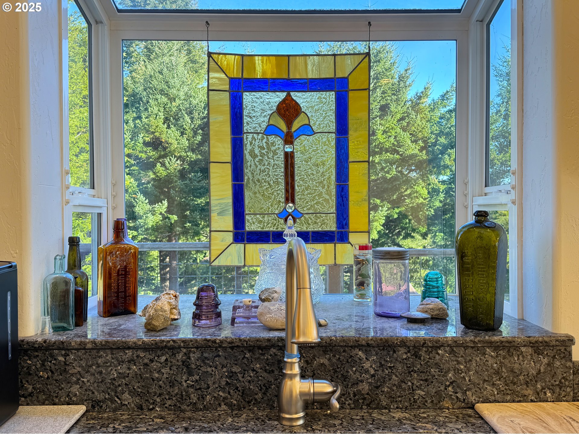 97661 Marina Heights Loop Brookings, OR 97415 - Photo 13 of 47 Kitchen