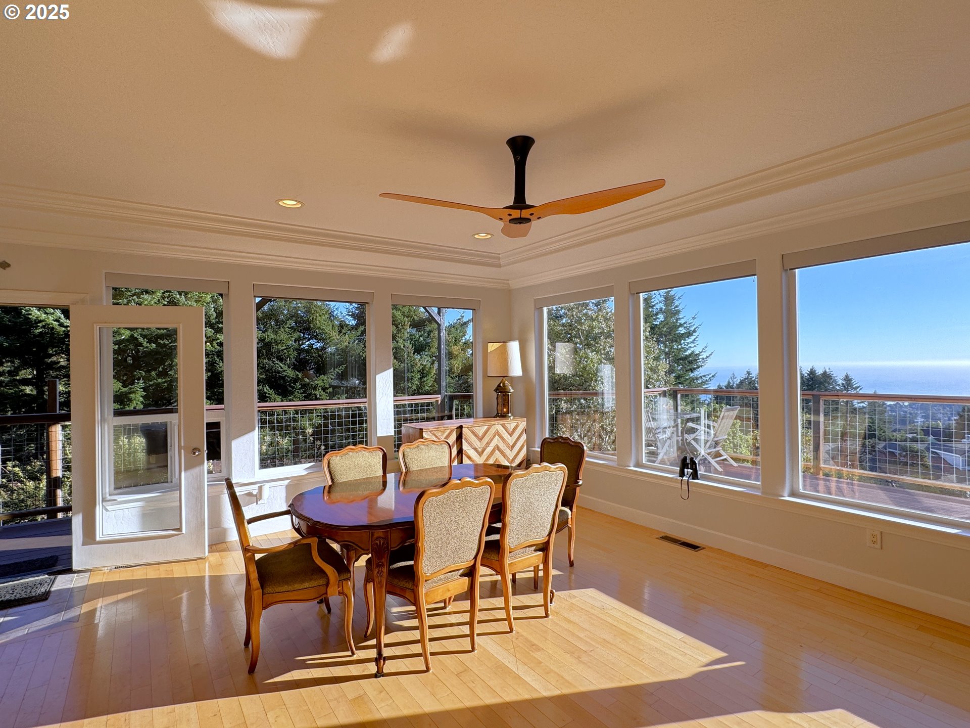 97661 Marina Heights Loop Brookings, OR 97415 - Photo 9 of 47 Dining Area