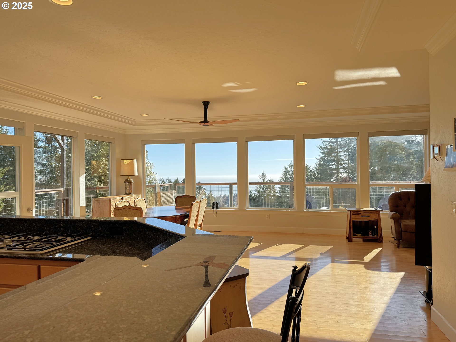 97661 Marina Heights Loop Brookings, OR 97415 - Photo 10 of 47 Kitchen/Dining Room