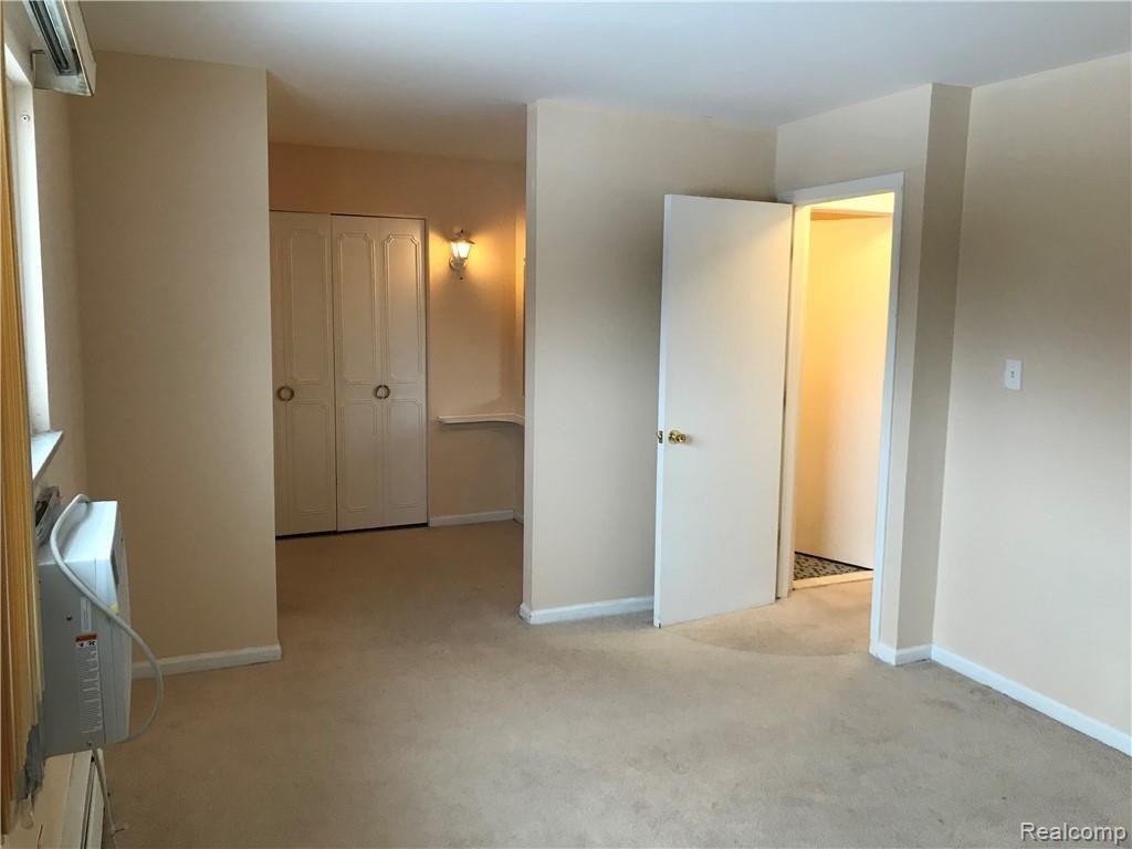 100 West Hickory Grove Road Bloomfield Hills, MI 48304 - Photo 16 of 21