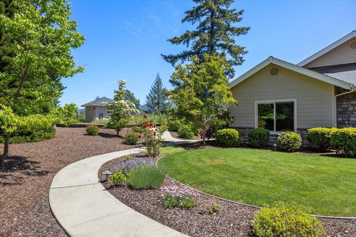 3013 Pearce Park Road Grants Pass, OR 97526 - Photo 76 of 96 Southern Oregon Living