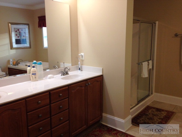 71 Golf Ridge Lane Newland, NC 28657 - Photo 4 of 25 Gallery Image 4