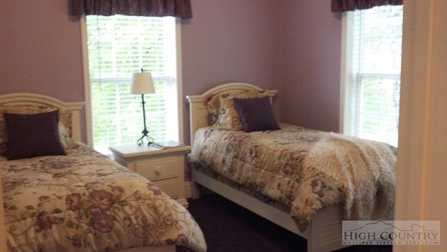 71 Golf Ridge Lane Newland, NC 28657 - Photo 6 of 25 Gallery Image 6
