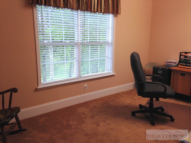 71 Golf Ridge Lane Newland, NC 28657 - Photo 8 of 25 Gallery Image 8