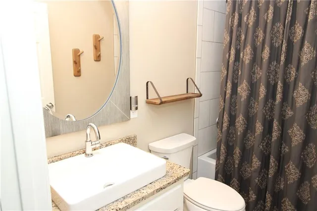 $459,000 | 114 Myrtlewood Drive, Pineville, LA 71360