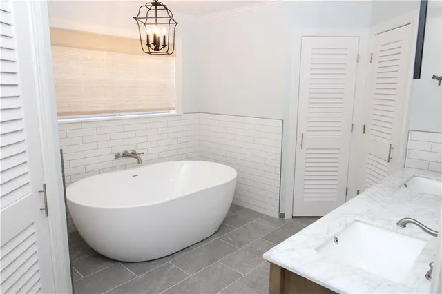 $459,000 | 114 Myrtlewood Drive, Pineville, LA 71360