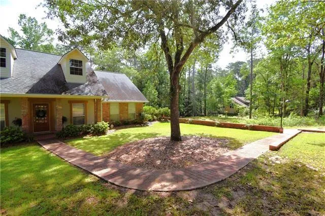 $459,000 | 114 Myrtlewood Drive, Pineville, LA 71360