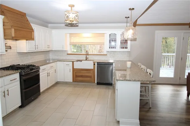 $459,000 | 114 Myrtlewood Drive, Pineville, LA 71360