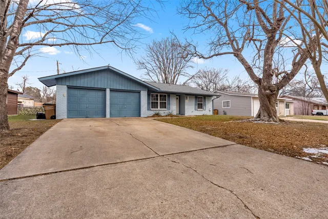 $2,300 | 5305 Medford Drive, Austin, TX 78723