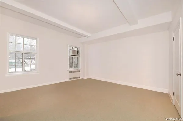 $688,000 | 160 Middle Neck Road, Unit 2G, Great Neck, NY 11021