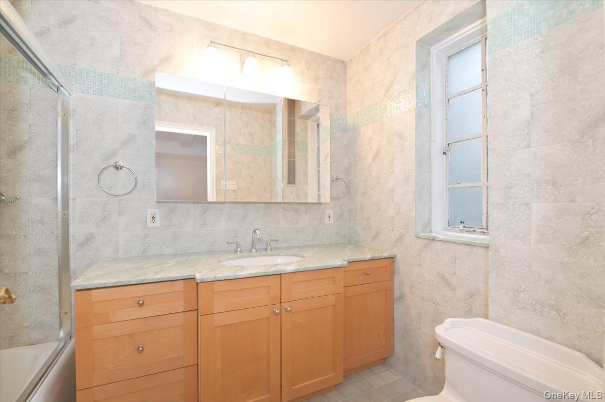 160 Middle Neck Road, Unit 2G Great Neck, NY 11021 - Photo 28 of 41 Renovate Primary Bath