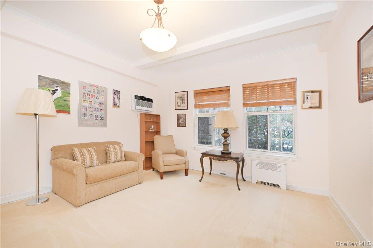 160 Middle Neck Road, Unit 2G Great Neck, NY 11021 - Photo 32 of 41 2nd Bedroom with Renovated En-Suite Full Bath