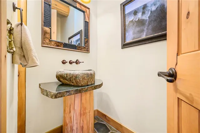 $1,950,000 | 34088 West 160th Street, Rayville, MO 64084