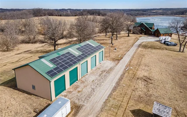 $1,950,000 | 34088 West 160th Street, Rayville, MO 64084