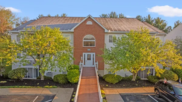 $165,000 | 413 Poinsetta Court, Unit 3, Florence, KY 41042
