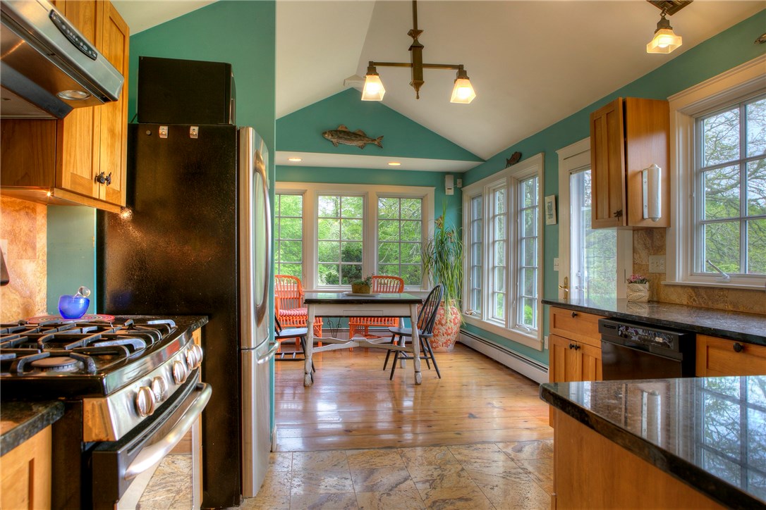 3921 Main Road Tiverton, RI 02878 - Photo 11 of 30 Gallery Image 11