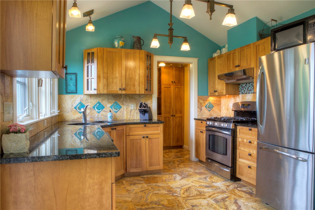 3921 Main Road Tiverton, RI 02878 - Photo 12 of 30 Gallery Image 12