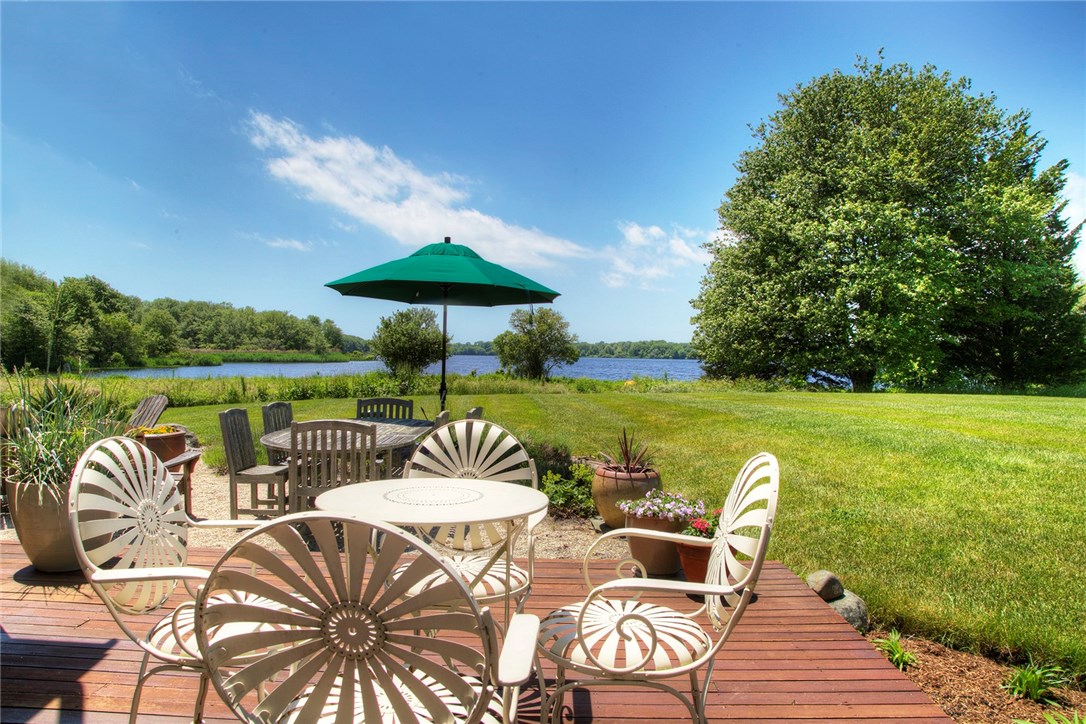 3921 Main Road Tiverton, RI 02878 - Photo 4 of 30 Gallery Image 4