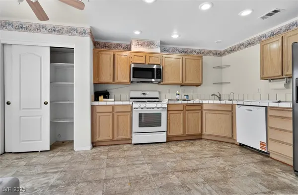 $275,000 | 2176 Camel Mesa Drive, Laughlin, NV 89029