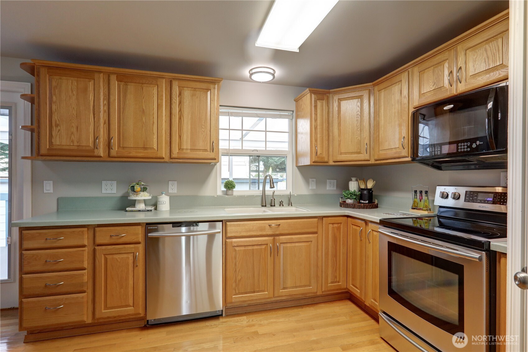 22426 3rd Place West Bothell, WA 98021 - Photo 7 of 27