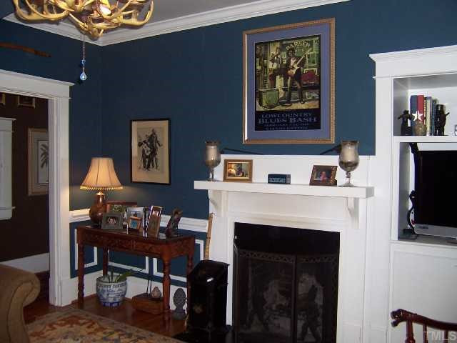 310 Morrison Avenue Raleigh, NC 27608 - Photo 5 of 12 Den/Family/Great Room