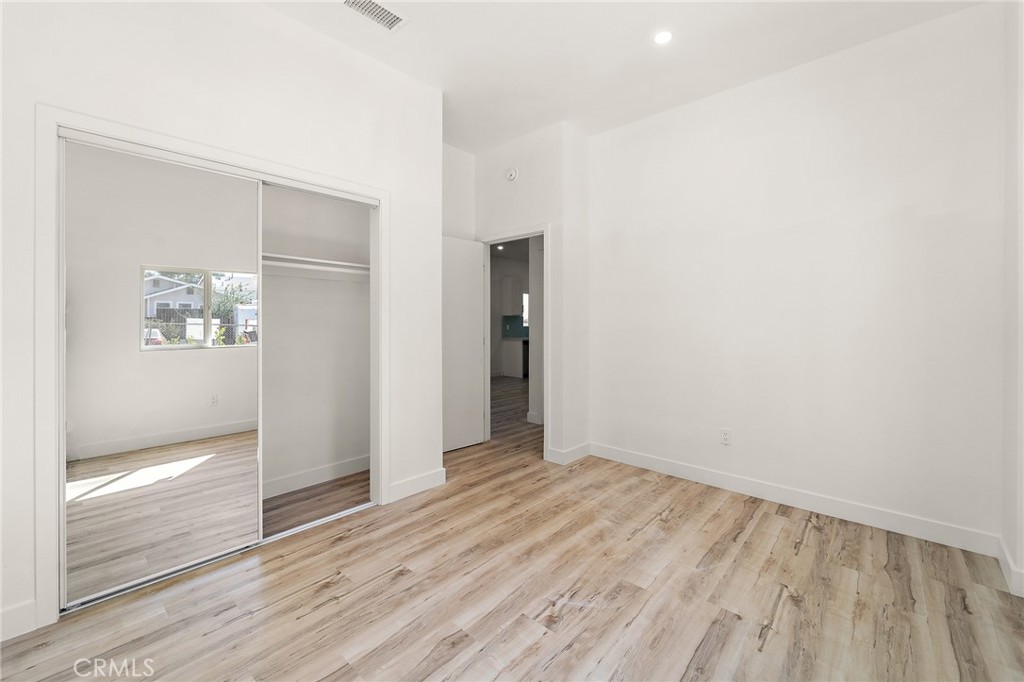 10730 Strathern Street Sun Valley, CA 91352 - Photo 13 of 57