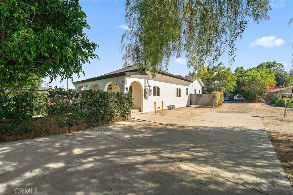 10730 Strathern Street Sun Valley, CA 91352 - Photo 35 of 57