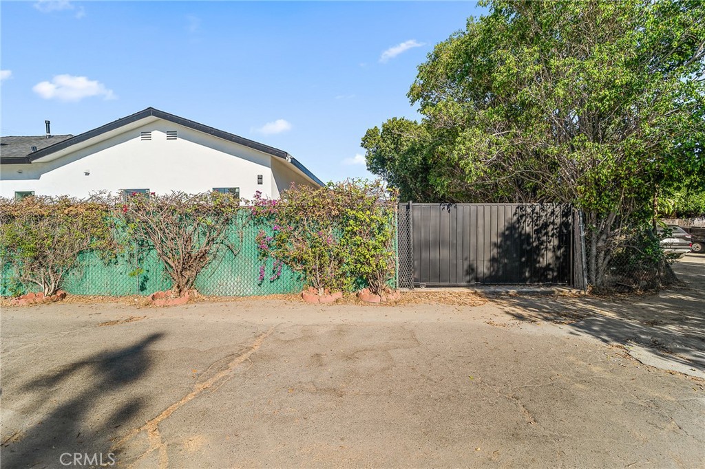 10730 Strathern Street Sun Valley, CA 91352 - Photo 57 of 57